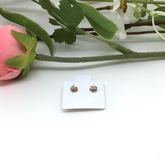 Solid 14Karat Yellow  6mm Martini Set Cz  Earring - Picture 7 of 7